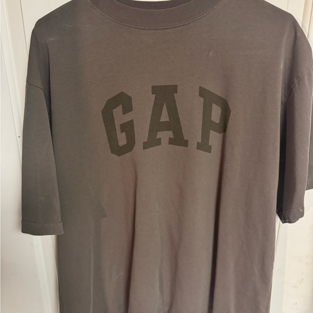 GAP Brown T-Shirt